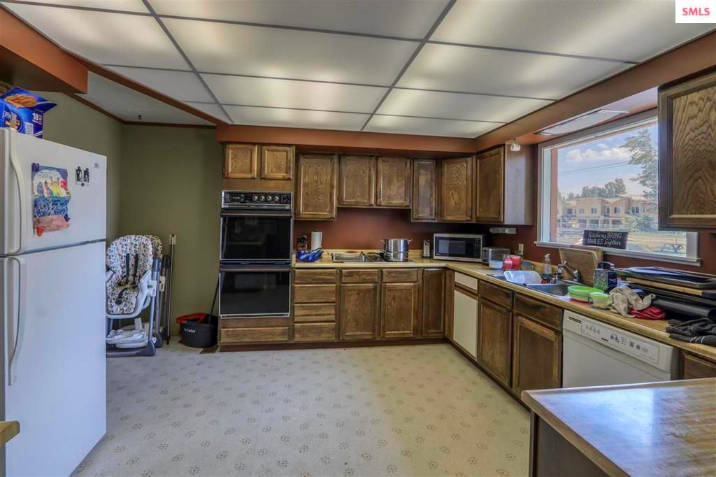 Starrs Acreage: 830 Kootenai Cutoff Rd, Sandpoint, ID 83864